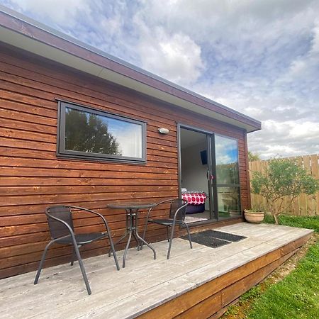 Lake Hawea Cabin With Mountain Views- Outdoor Bath! Esterno foto
